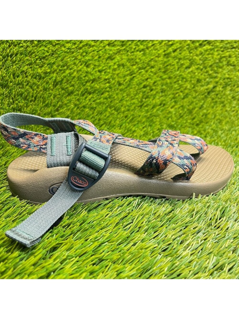 Chaco Z/2 Classic Womens Size 7 Green Blue Beach Walking Outdoor Strappy Sandals